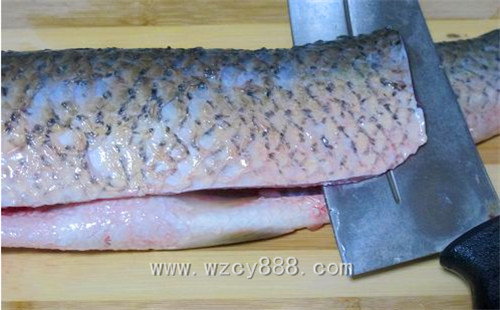 石锅鱼的做法与配方