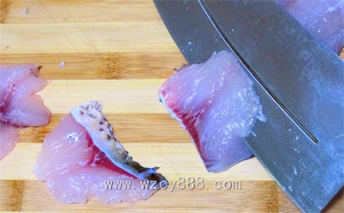 石锅鱼的做法与配方